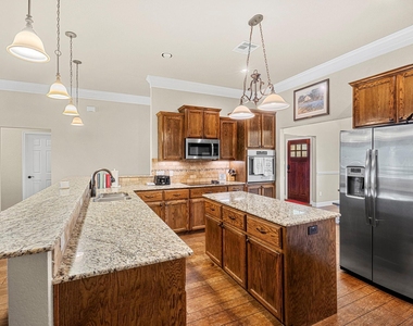 208 Terry Meadow Ln - Photo Thumbnail 13