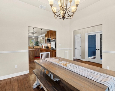 208 Terry Meadow Ln - Photo Thumbnail 2