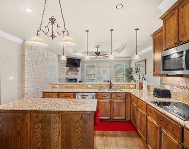 208 Terry Meadow Ln - Photo Thumbnail 11