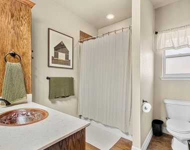 208 Terry Meadow Ln - Photo Thumbnail 24