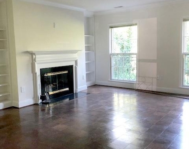 3249 B Sutton Place Nw - Photo Thumbnail 2