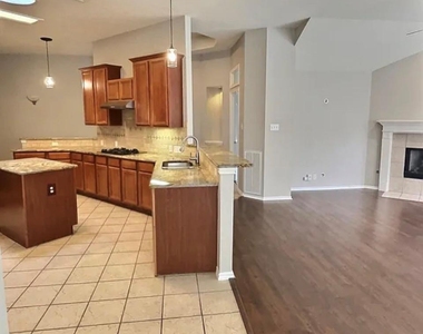 2107 Bent Tree Ct - Photo Thumbnail 15