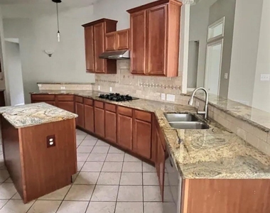 2107 Bent Tree Ct - Photo Thumbnail 13