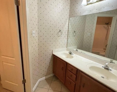 2107 Bent Tree Ct - Photo Thumbnail 24