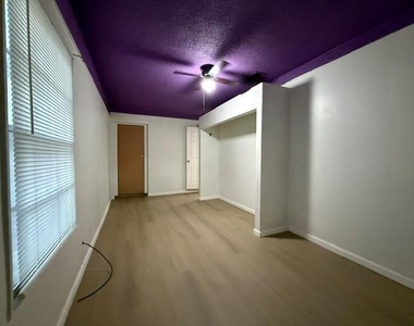 308 E Lola Dr - Photo Thumbnail 15