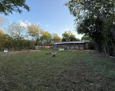 308 E Lola Dr - Photo Thumbnail 20