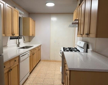 308 E Lola Dr - Photo Thumbnail 6