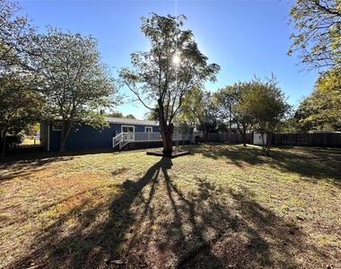 305 Cougar Ave N - Photo Thumbnail 25