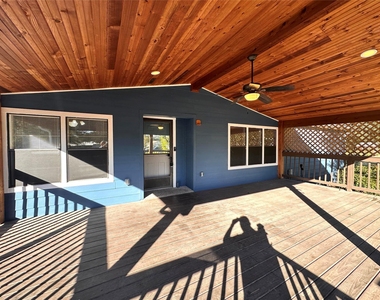 305 Cougar Ave N - Photo Thumbnail 2