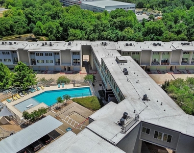 604 N Bluff Dr - Photo Thumbnail 7
