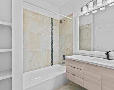 604 N Bluff Dr - Photo Thumbnail 12