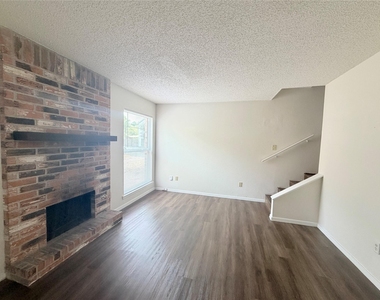 4520 Depew Ave - Photo Thumbnail 2