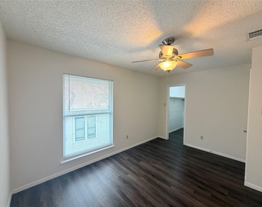 4520 Depew Ave - Photo Thumbnail 23