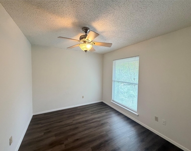 4520 Depew Ave - Photo Thumbnail 21