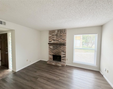 4520 Depew Ave - Photo Thumbnail 4