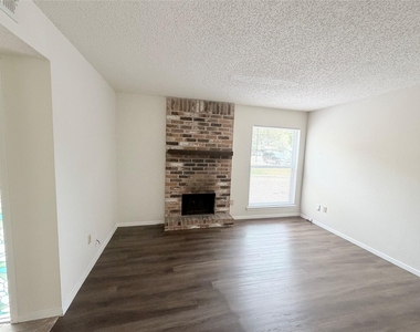 4520 Depew Ave - Photo Thumbnail 3