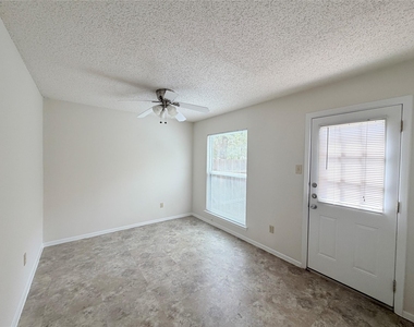 4520 Depew Ave - Photo Thumbnail 11