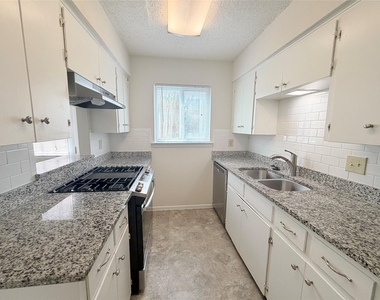 4520 Depew Ave - Photo Thumbnail 10