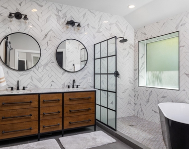 10025 Scull Creek Dr - Photo Thumbnail 15