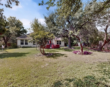 2400 White Stallion Way - Photo Thumbnail 33