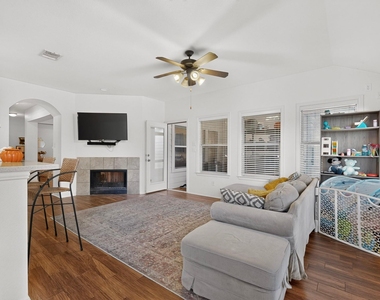 2400 White Stallion Way - Photo Thumbnail 14
