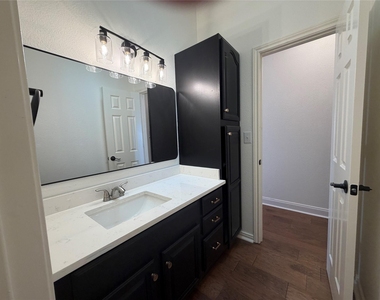 413 Seawind - Photo Thumbnail 9