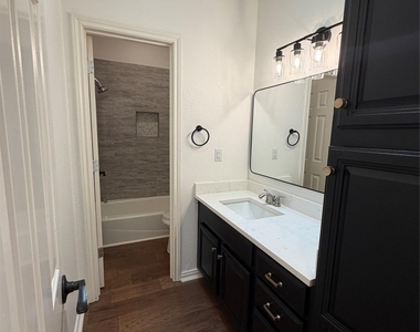 413 Seawind - Photo Thumbnail 11