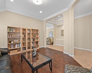 12909 Majestic Oaks Dr - Photo Thumbnail 5