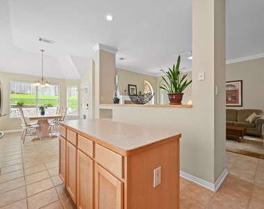 12909 Majestic Oaks Dr - Photo Thumbnail 14
