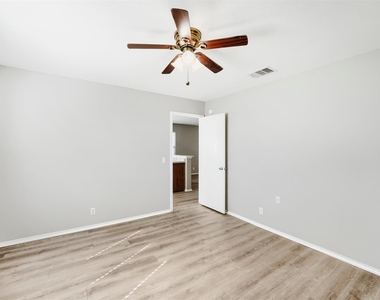 187 Ames Cv - Photo Thumbnail 14