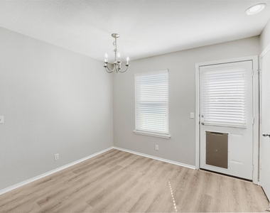 187 Ames Cv - Photo Thumbnail 12