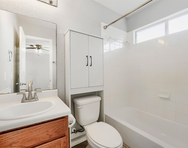 187 Ames Cv - Photo Thumbnail 15