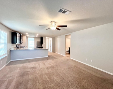 1033 Riverdale Cv - Photo Thumbnail 9