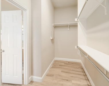 11001 Jockey Bluff Dr - Photo Thumbnail 18
