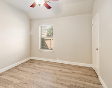 11001 Jockey Bluff Dr - Photo Thumbnail 20