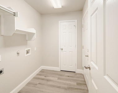 11001 Jockey Bluff Dr - Photo Thumbnail 22