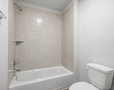 2714 Foss Rd - Photo Thumbnail 27