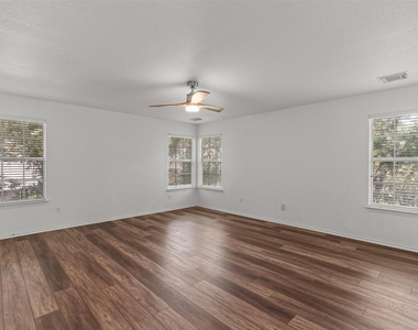 104 Whitechapel Ct - Photo Thumbnail 12