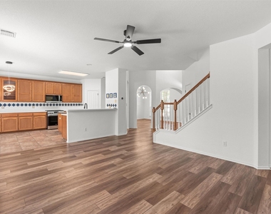 104 Whitechapel Ct - Photo Thumbnail 4