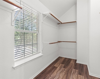 104 Whitechapel Ct - Photo Thumbnail 17