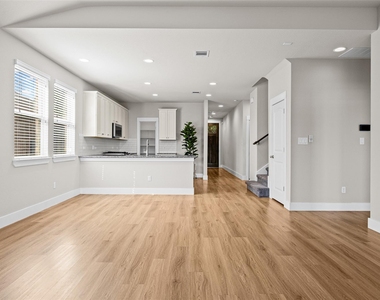 1516 William Bee Dr - Photo Thumbnail 16