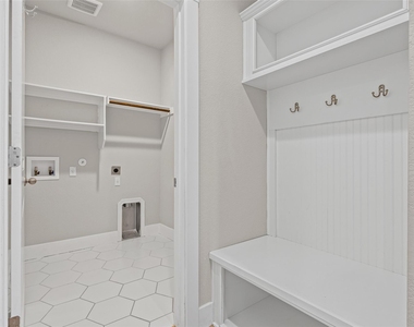 1516 William Bee Dr - Photo Thumbnail 7