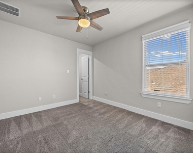1516 William Bee Dr - Photo Thumbnail 35