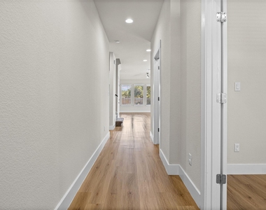 1516 William Bee Dr - Photo Thumbnail 3