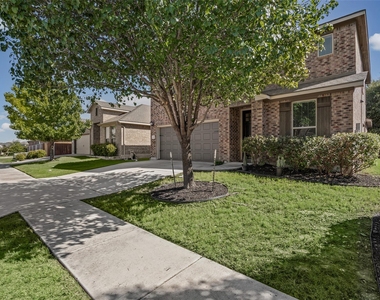 1516 William Bee Dr - Photo Thumbnail 2