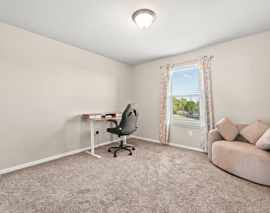 528 Twisted Oaks Ln - Photo Thumbnail 19