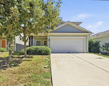 528 Twisted Oaks Ln - Photo Thumbnail 1