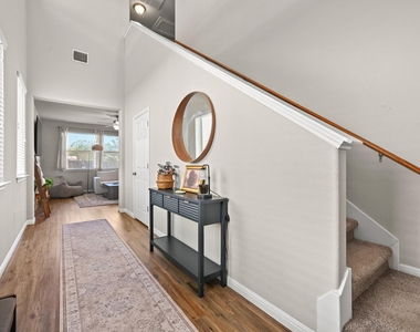 528 Twisted Oaks Ln - Photo Thumbnail 5