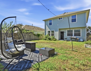 528 Twisted Oaks Ln - Photo Thumbnail 26