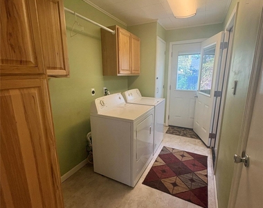 2512 Baxter Dr - Photo Thumbnail 8